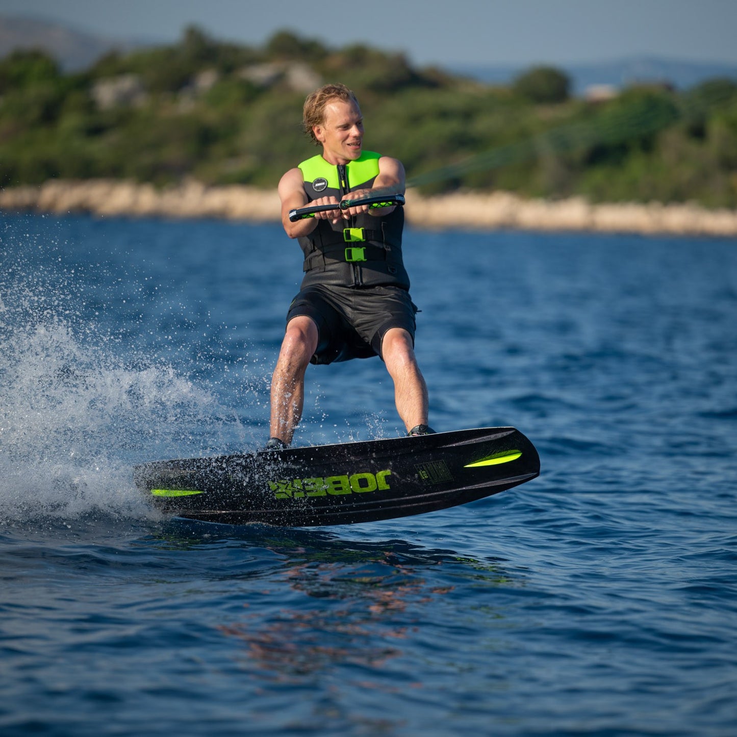 Jobe Vanity Wakeboard 136 & Maze Bindings Package
