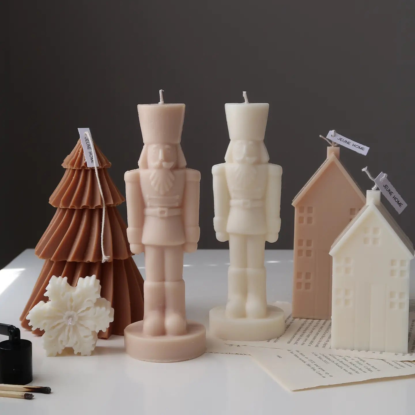 Jeune Home Nutcracker soy candle in Toffee