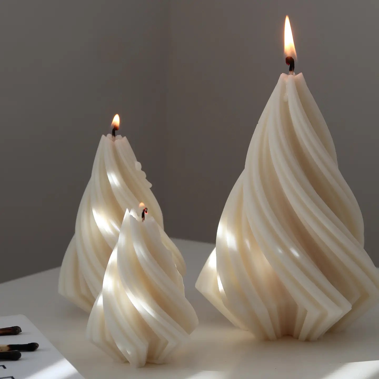 Jeune Home Swirl Christmas Tree Candle in Off White (Duo) Large, and medium candles available