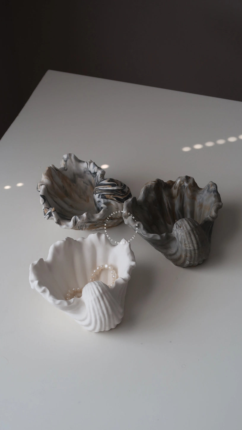 Elegant Shell jewellery trinket dish in bone white