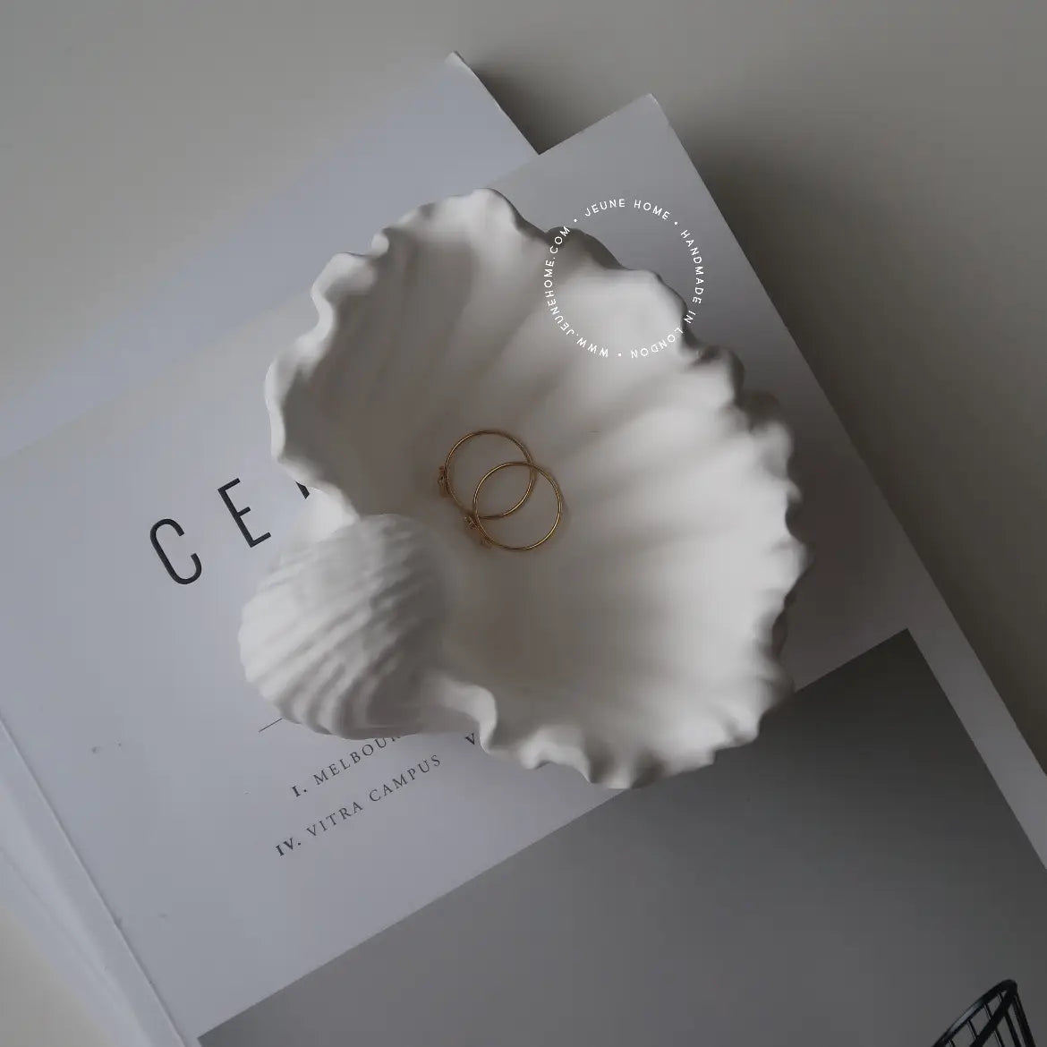 Jeune Home Elegant Shell Jewellery Dish/Ring Holder