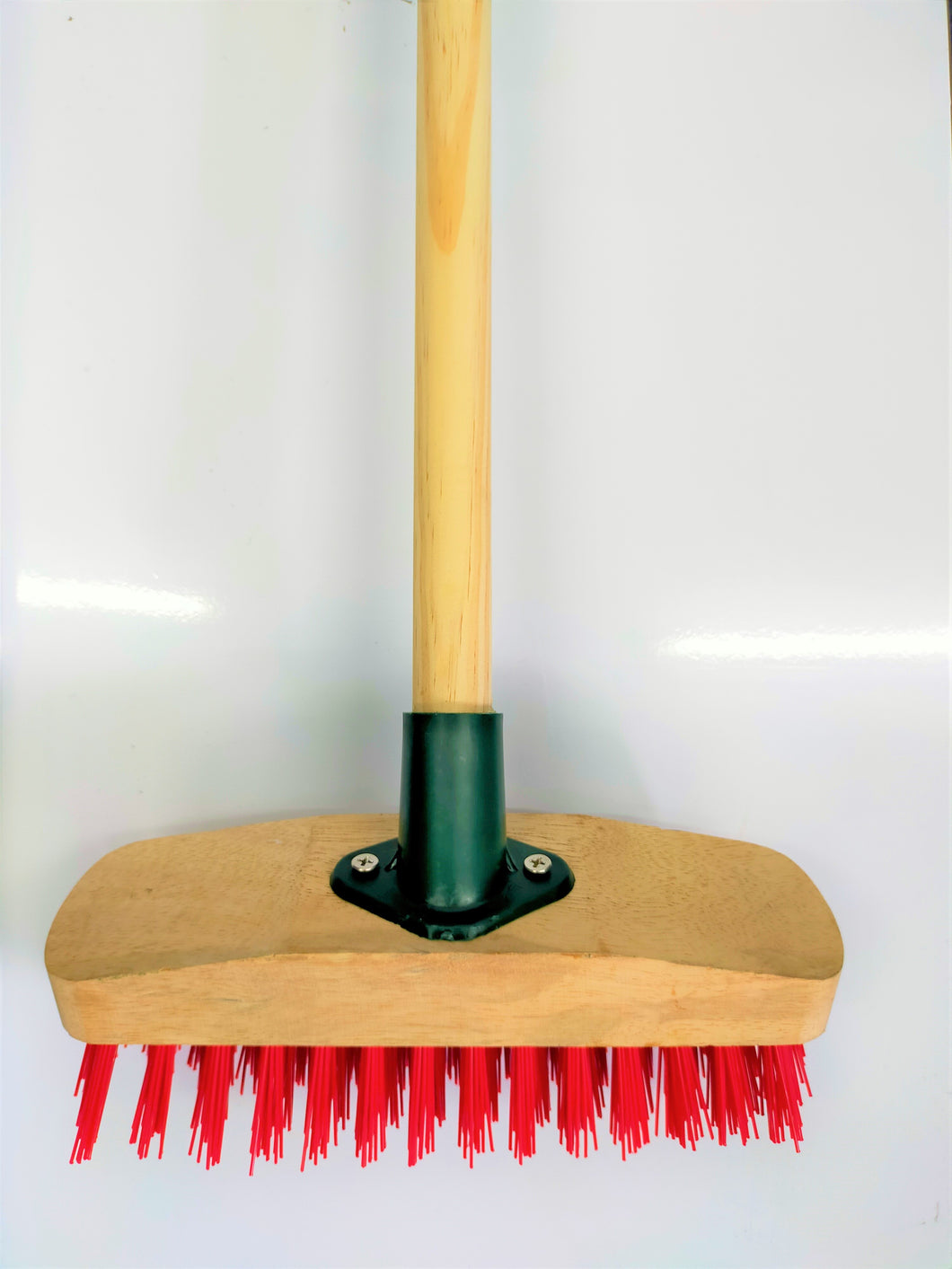 9” Deck Scrub Brush With 4’ Handle